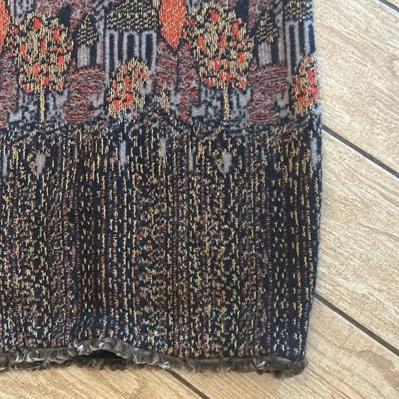 CHANEL Runway Skyline Cashmere Mini Dress - Picture 2 of 15